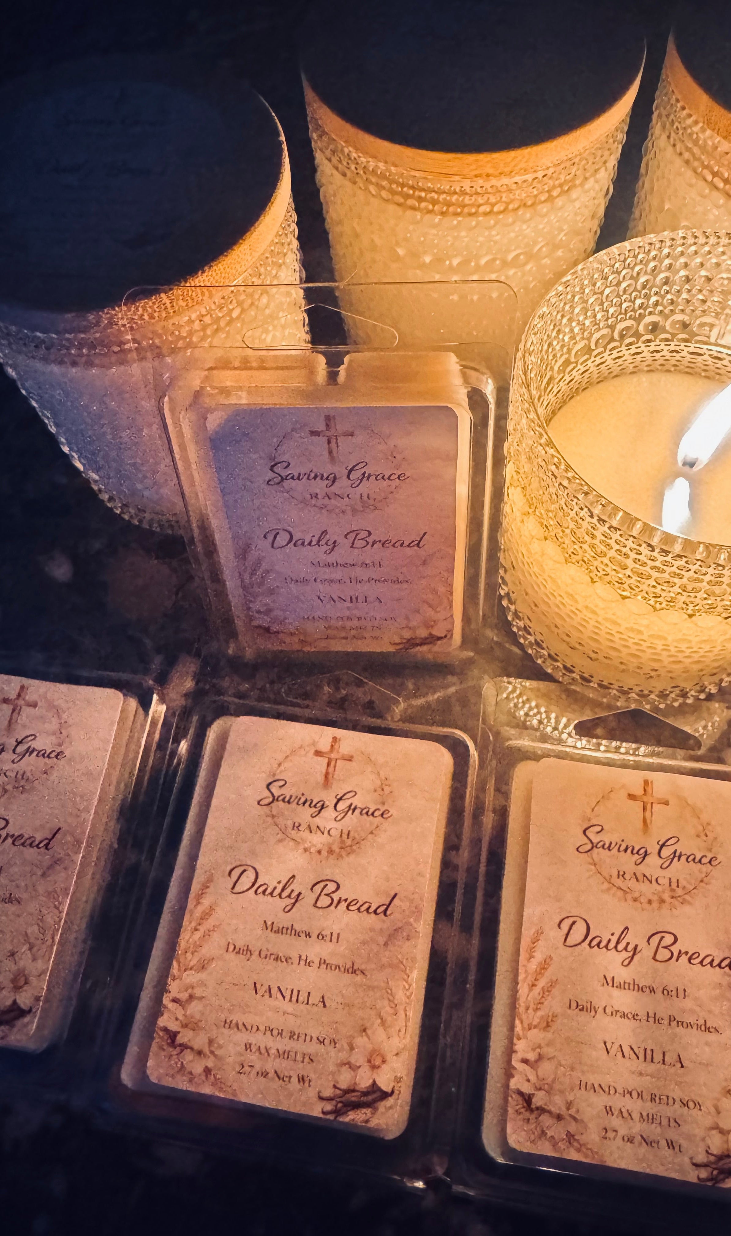Daily Bread - Vanilla 8 oz Signature Candle (FREE WAX MELT)