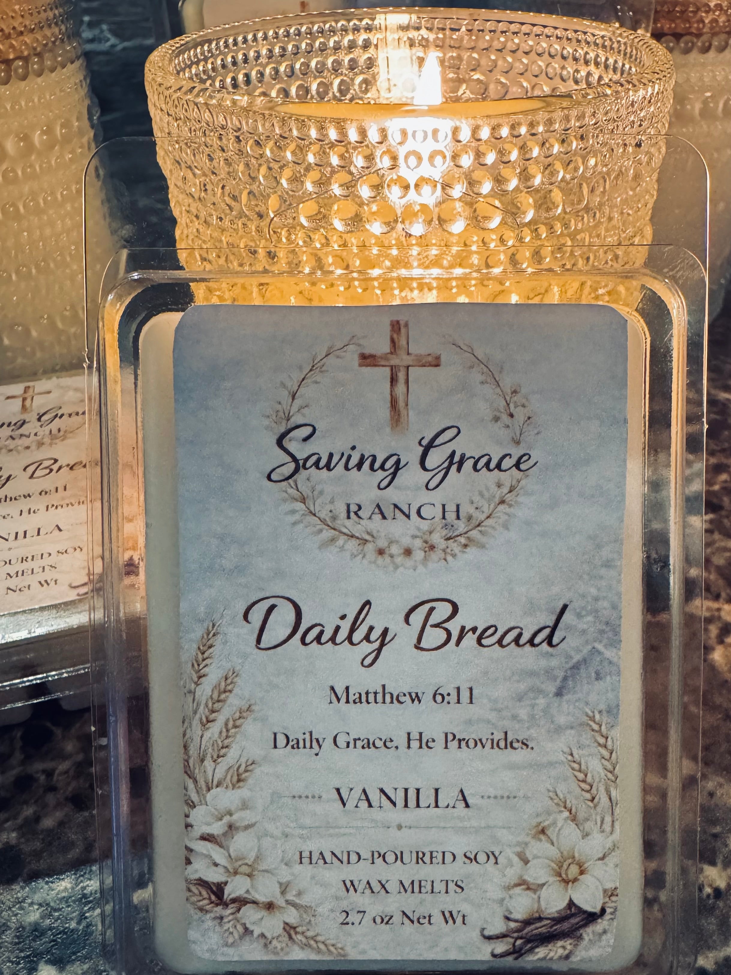 Daily Bread - Vanilla 8 oz Signature Candle (FREE WAX MELT)